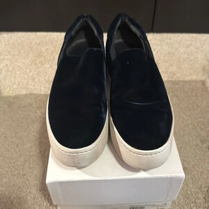 Dark Velvet Vince double sole slip on sneakers in great condition size 8.